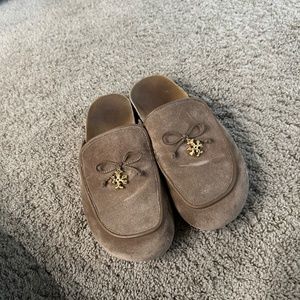 New Tory Burch charm shearling mule slippers women's